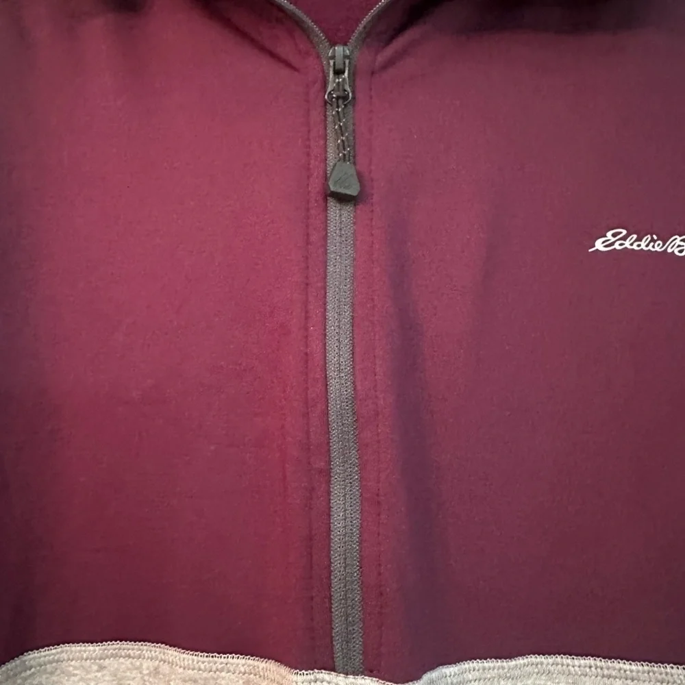 Eddie Bauer Men's Zip-Up in Purple and Gray
